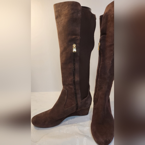 Rockport Brown Over the Knee Brown Suede Boot w Gold Detail Side Zip Wedge S 9.5 - Picture 1 of 14